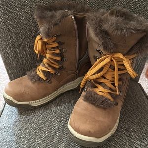 Woman’s snow boots